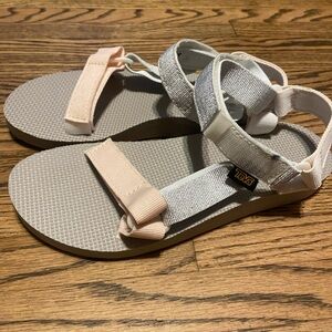 Teva Women's Sandals - Light Pink and Gray